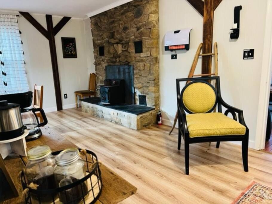 Mountain Lake Retreat - Hot Tub, Lake, Fire Pit, Wineries, Restaurant ฮาร์เปอร์ส เฟอร์รี ภายนอก รูปภาพ