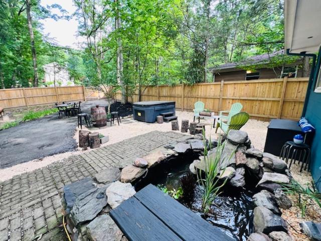 Mountain Lake Retreat - Hot Tub, Lake, Fire Pit, Wineries, Restaurant ฮาร์เปอร์ส เฟอร์รี ภายนอก รูปภาพ